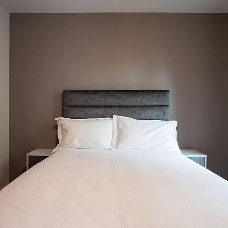 Modern 2Br With Balcony Next To The City Airport Bhd - Free Parking ベルファスト エクステリア 写真