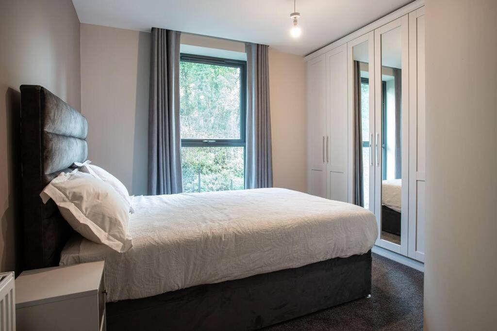 Modern 2Br With Balcony Next To The City Airport Bhd - Free Parking ベルファスト エクステリア 写真